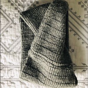 light grey, roots, infinity scarf